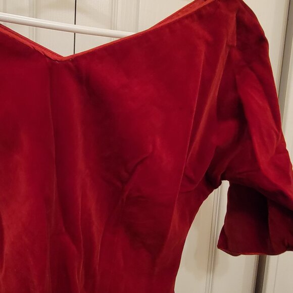 Red Velvet Top - Picture 5 of 8